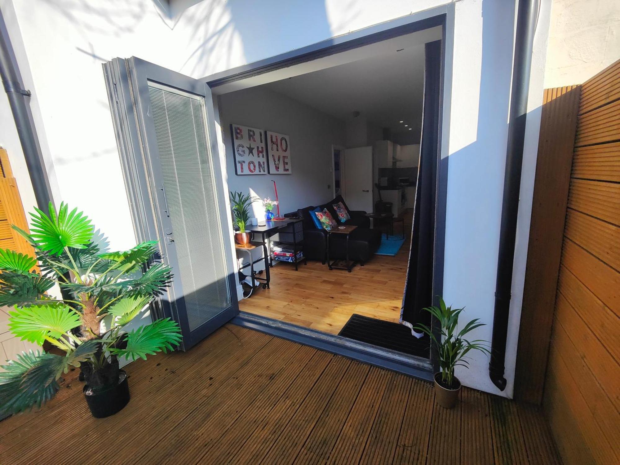 Modern Central Brighton Patio Flat - Free Parking! Eksteriør billede